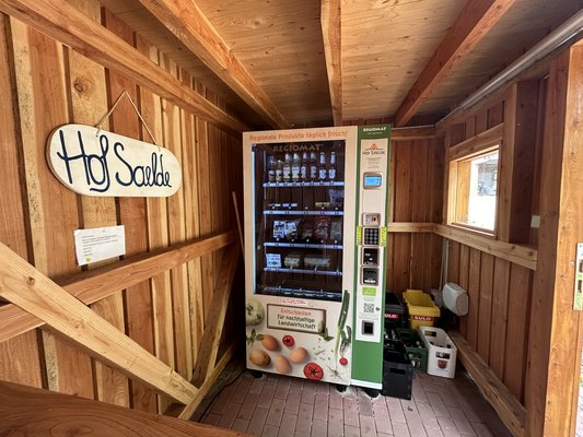 Hof-Saelde_Regiomat_04.jpg Hof-Saelde_Regiomat_04.jpg