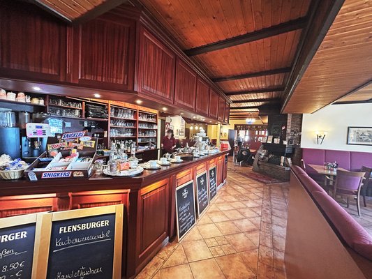 Schützenhof_Innen_Theke_02_bea.jpg Schützenhof_Innen_Theke_02_bea.jpg