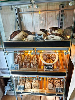 Lütte_Backstuv_innen_Brot_01_bea.jpg Lütte_Backstuv_innen_Brot_01_bea.jpg